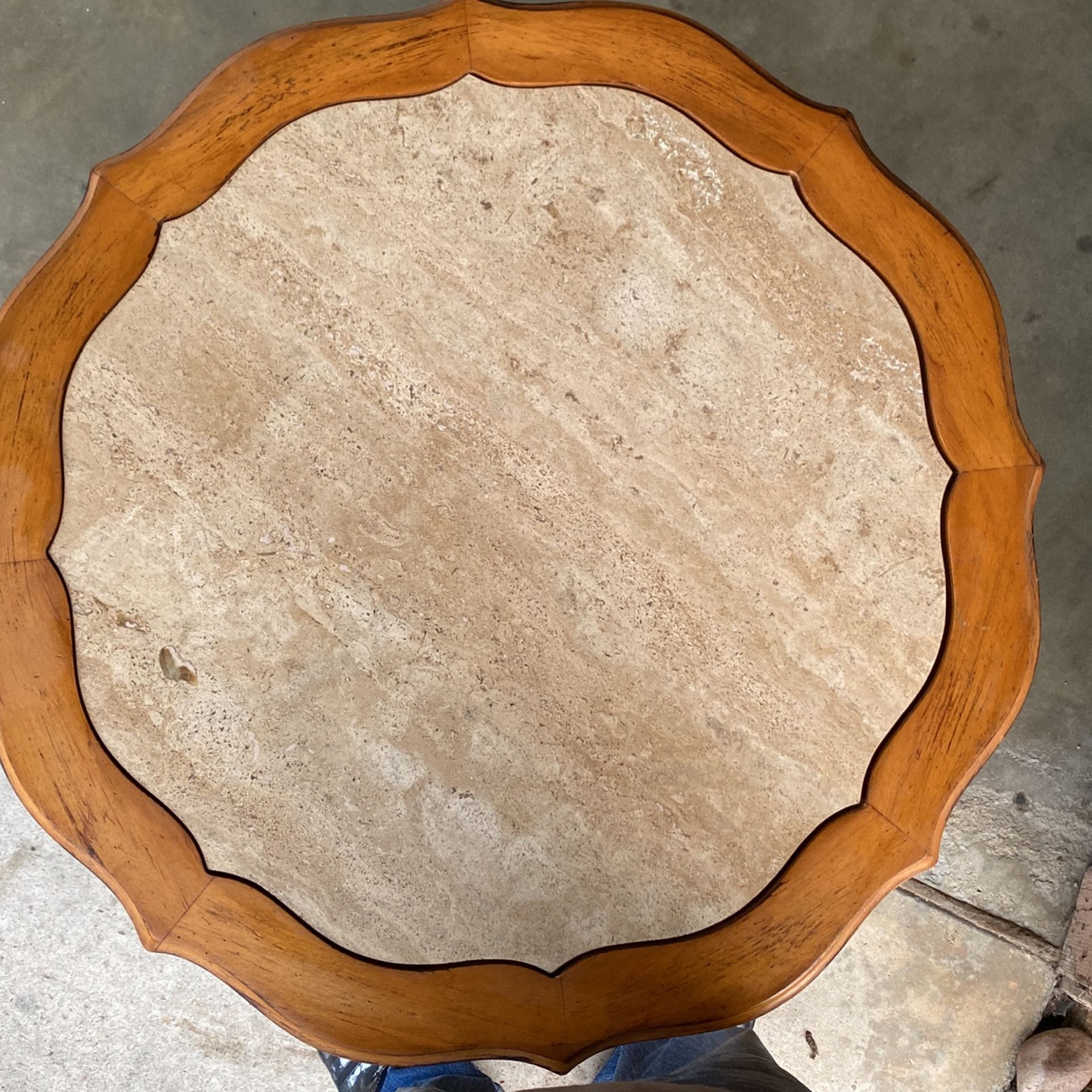 Mármol Table