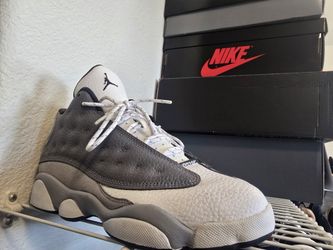 Air Jordan 13 Atmosphere Grey Youth size 3Y