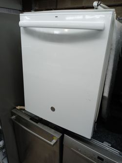 GE white dishwasher with stainless tub - Free delivery