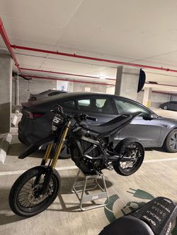 2025 Surron Ultra Bee / Dirtbike
