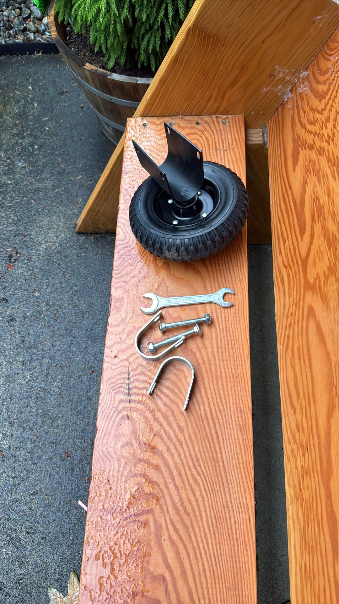 8” Gate Wheel With Hardware