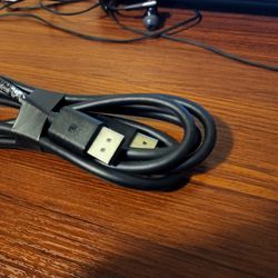 DisplayPort cable 4ft