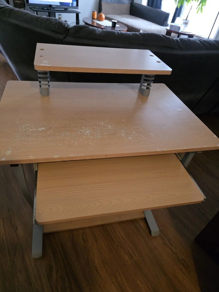 Free Computer Desk 