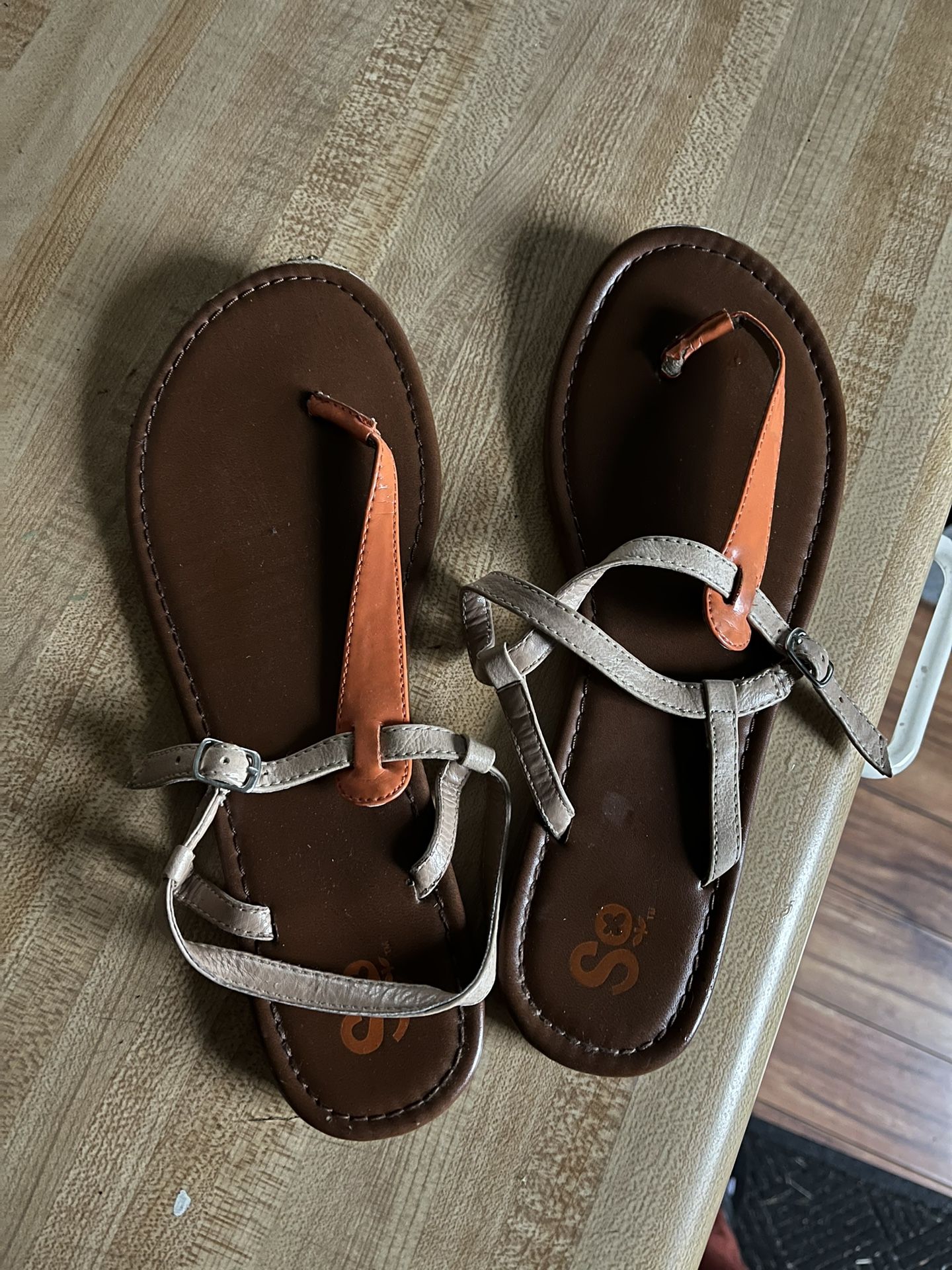 Hardly Used Flats In Size 8