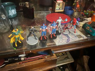 Avengers figures
