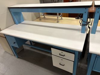 Global Industrial™ Bench-In-A-Box Technical Workbench