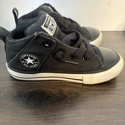 Boys 7C Converse Shoes $5 