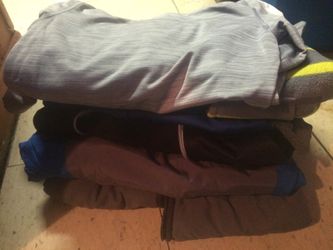 6 boys 1 sweter Nike ,1 jacket 1 jacket ligth 2 ligth sweter