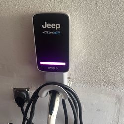 Jeep 4XE level 2 charger