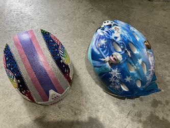 2 Helmets