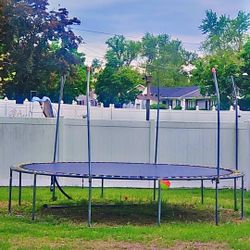 Trampoline 