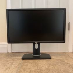 24 inch Dell LED Monitor 1920 x 1080 at 60 Hz 