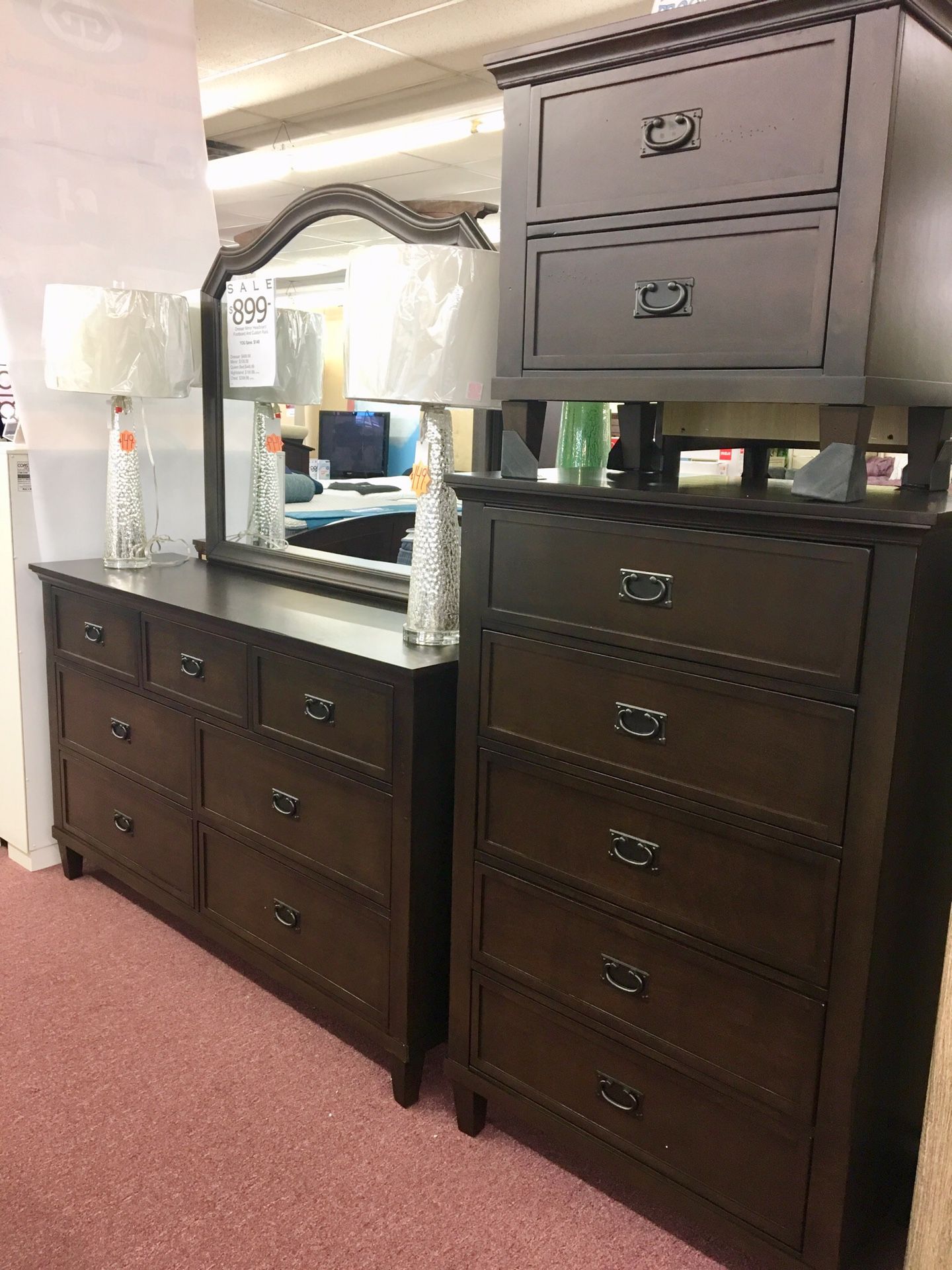 💥HUGE Furniture Sale!💥 Brand New 5PC Queen Size Bedroom Set! $50 Down Takes It Home Today!