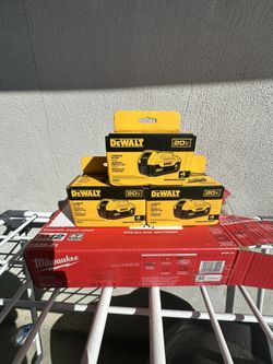 DEWALT 20v 4.0AH