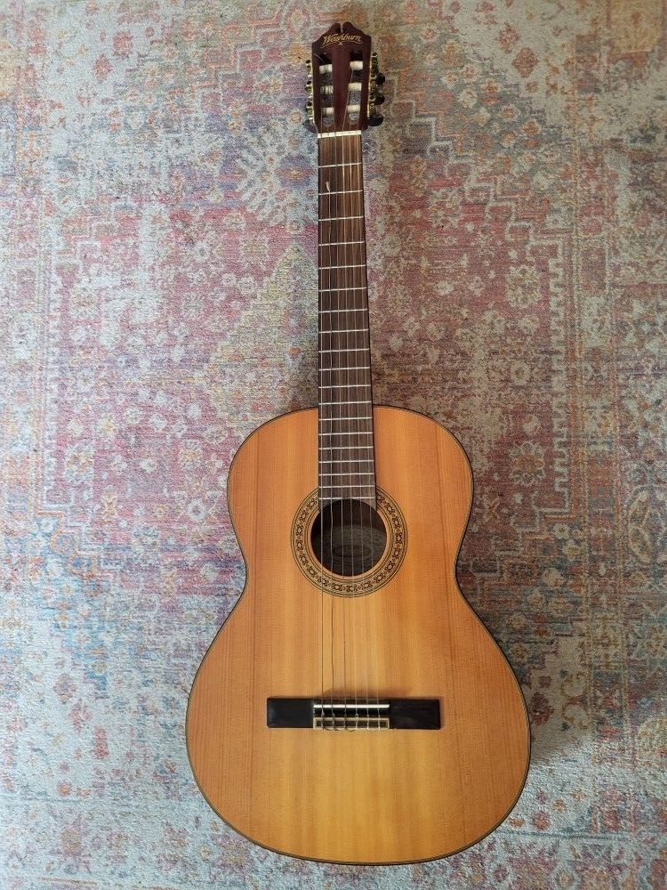 Washburn C40 Classical Guitar