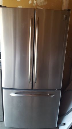 French doors refrigerator Kenmore
