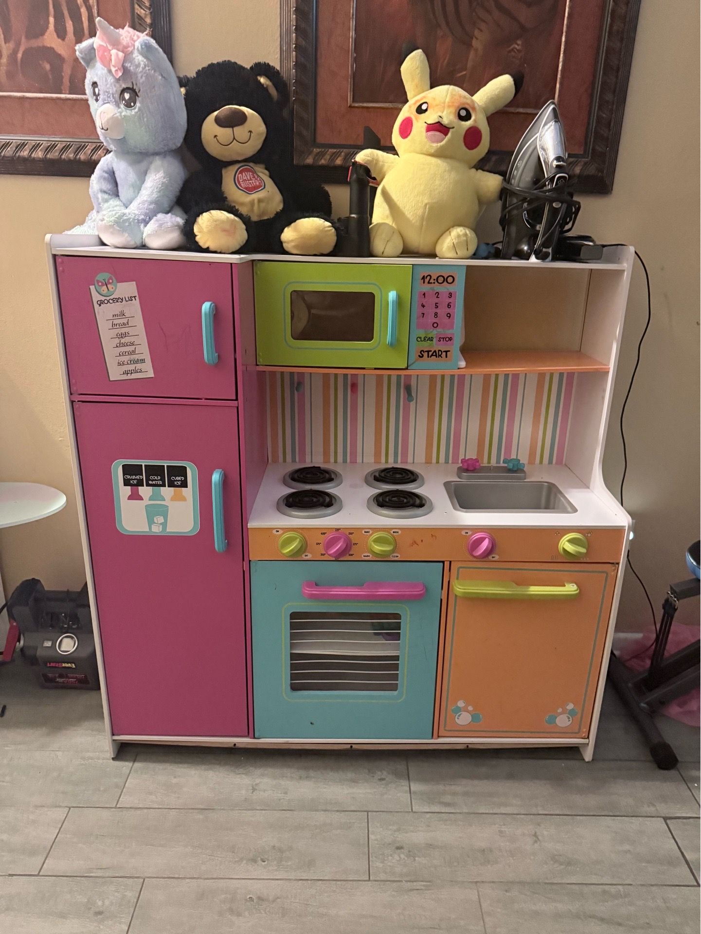 Play kitchen