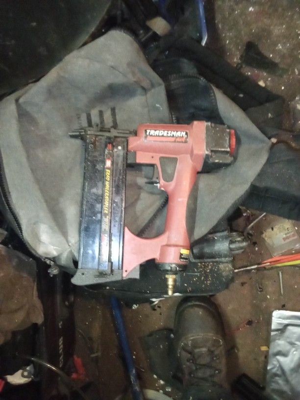 Trim Nailer