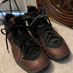 NIKE size 7