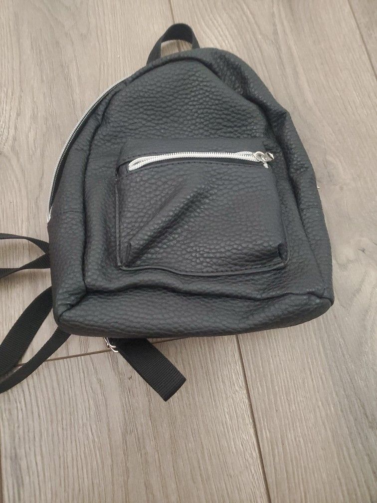 Mini backpack for kids