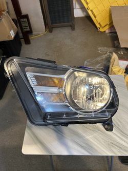 2010-2012 Ford Mustang LH/Driver Side Headlight