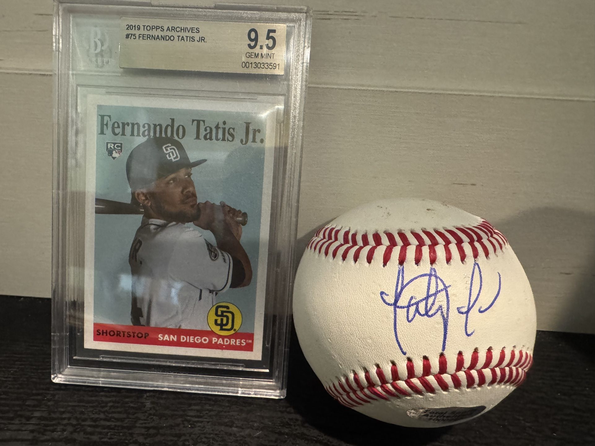 Fernando Tatis Rookie Baseball Card, Authentic Signed Baseball, Padres, Chargers