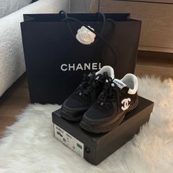 Chanel Runners