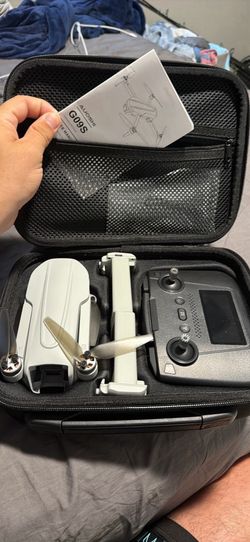 Auoshi G09S drone with controller and case