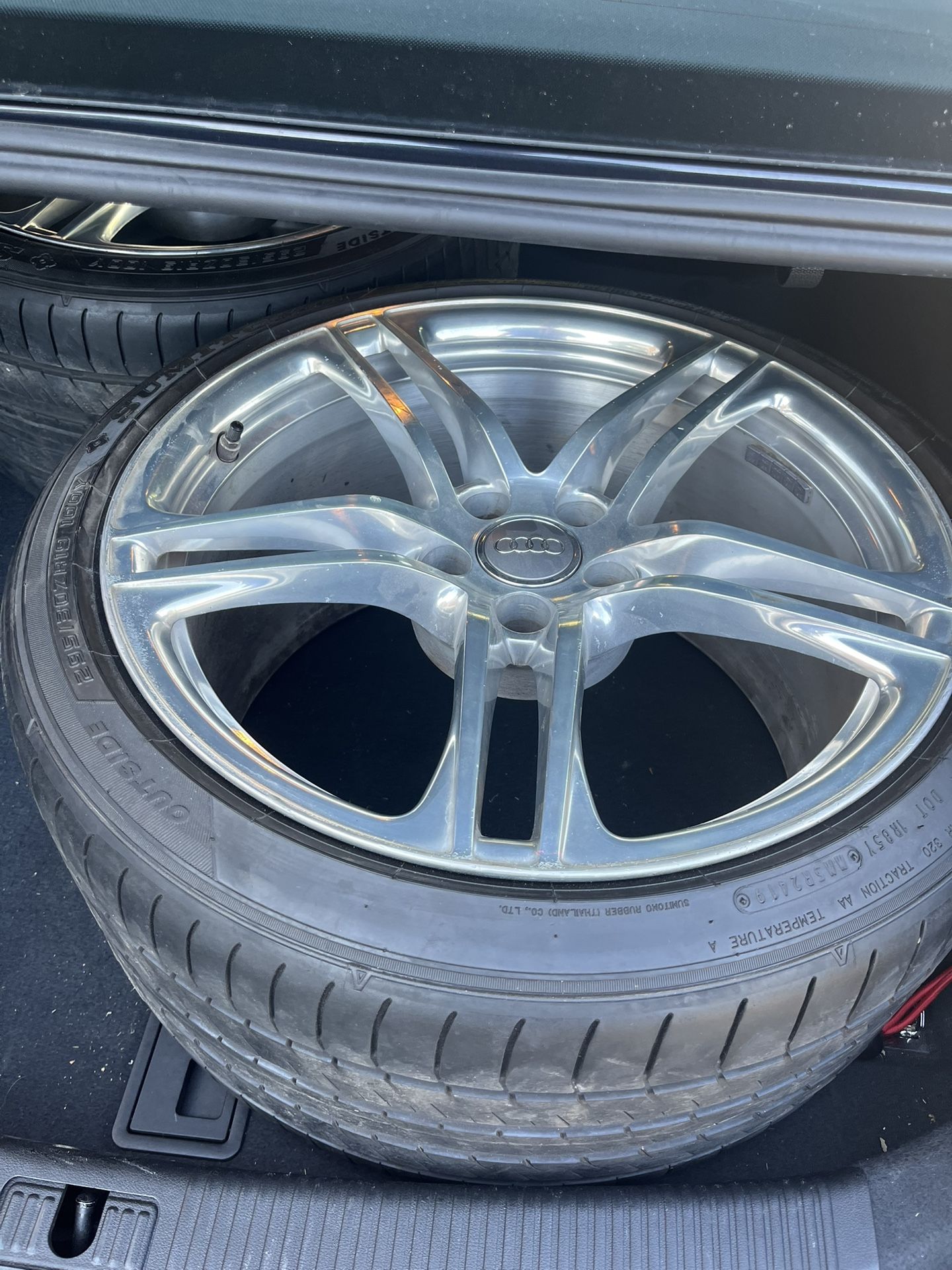 Full Set Of Generation 1 Audi R8 Wheels