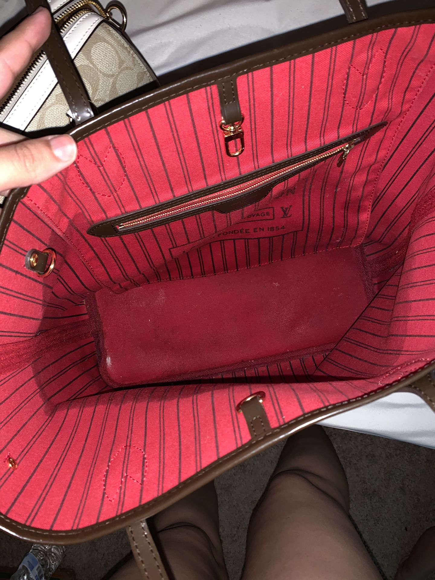 ORDER] Sale. Túi xách Louis Vuitton hình tròn