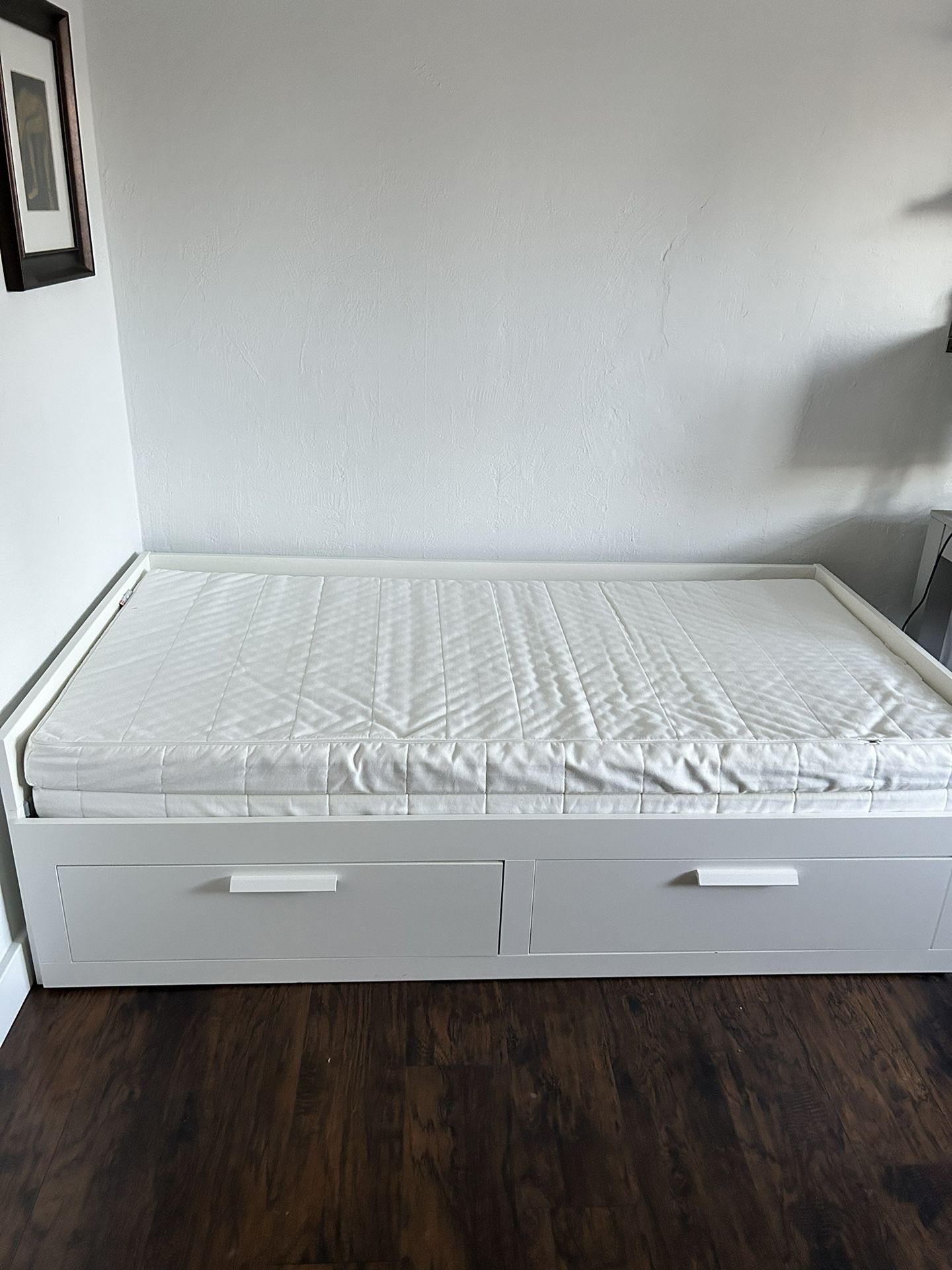 IKEA Daybed From Twin To king (mattresses Included)