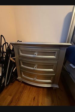 Silver 3-Drawer Nightstand with Crystal Knobs