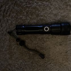 2000 Lumen Flashlight