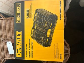 DWALT dual port battery pack charger