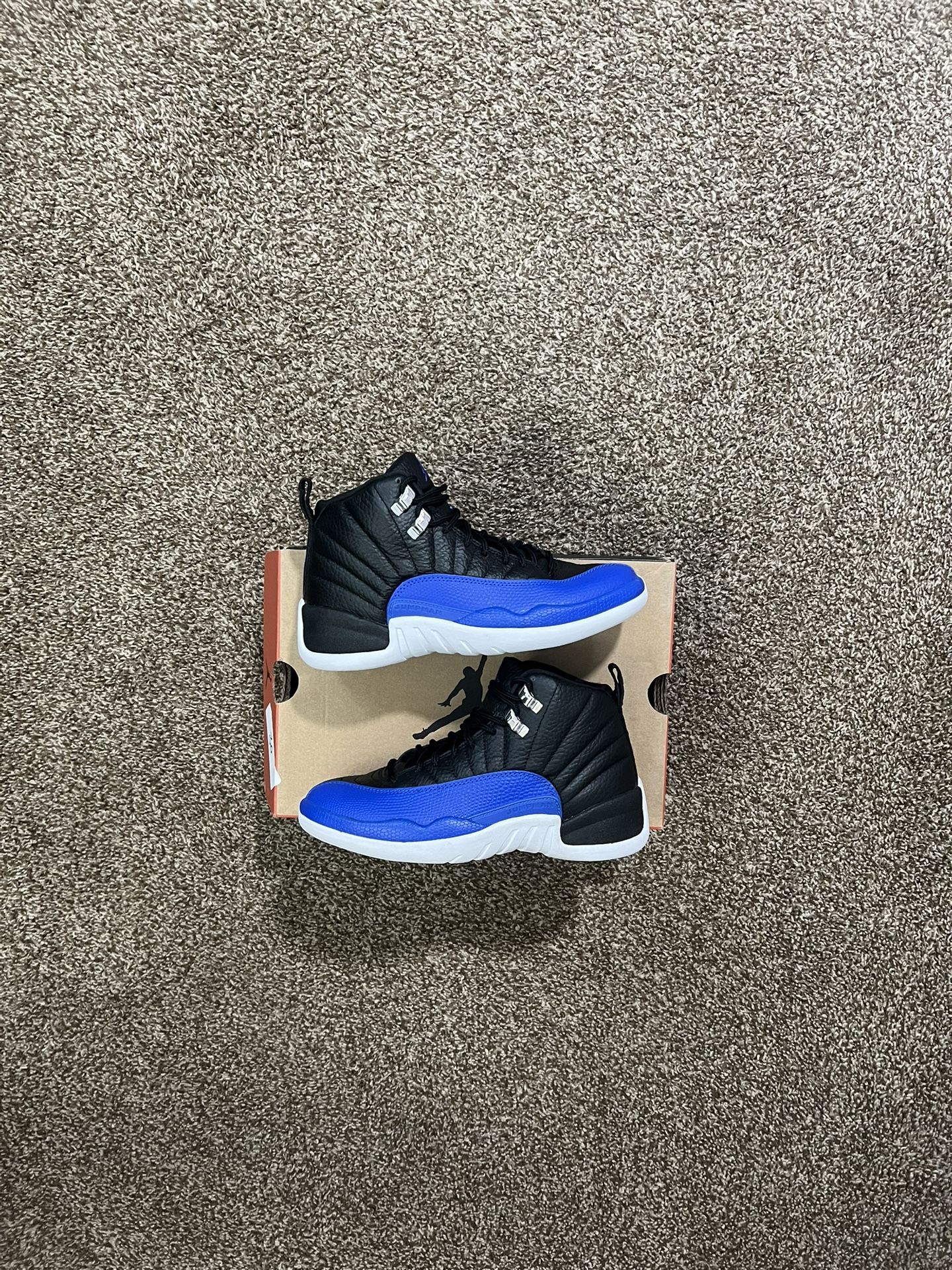 Jordan 12 Hyper Royal Size 6W