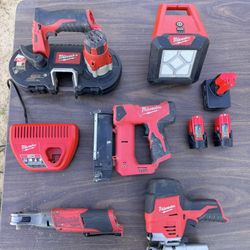 Milwaukee M12 Tool Bundle, Charger And Batteries. 