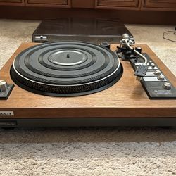 - - Vintage Pioneer PL-71 Turntable - -