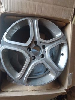 Mercedes CLS wheel