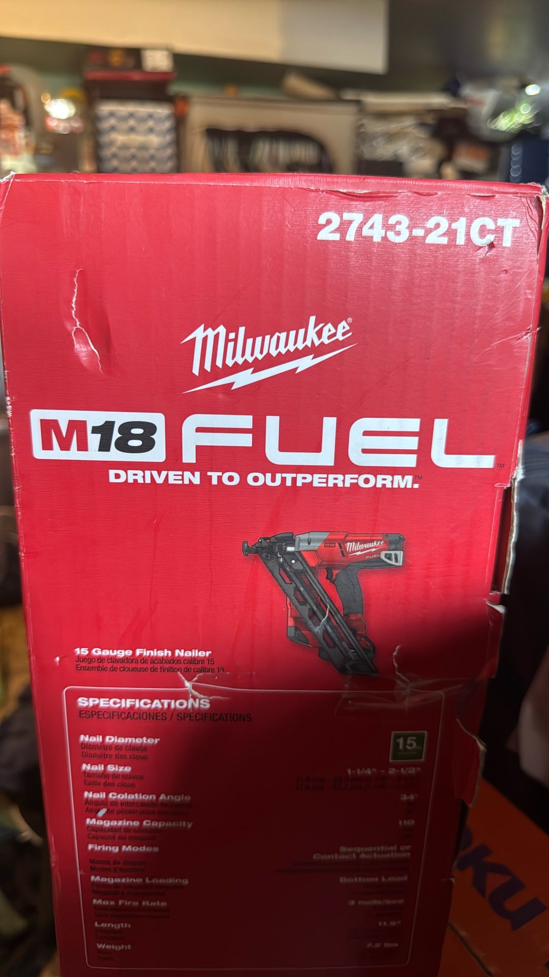 Milwaukee M18 15 Gauge Finish nailer kit