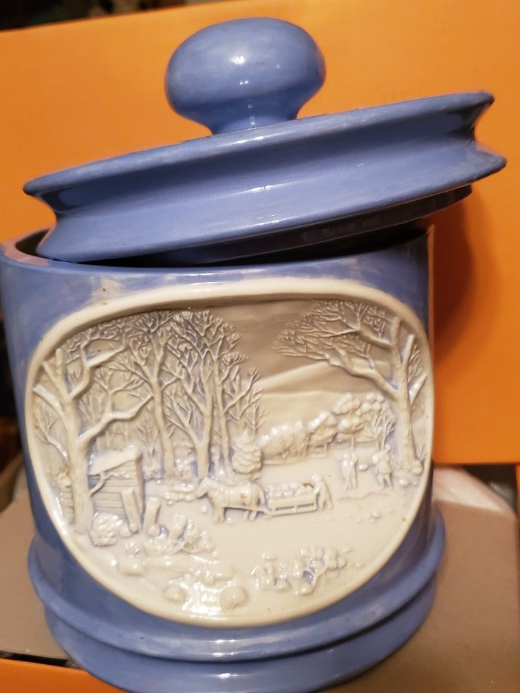 Cookie Jar/ 1978/ Hershey Molds