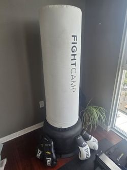 Fight camp bag with matt and gloves