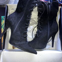 Black Heel Boots 