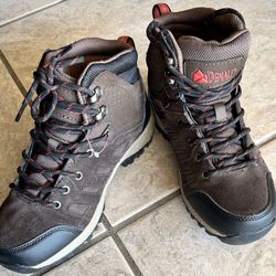Size 5 - Brand New Red & Brown Boys Denali Hiking Boots