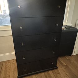 5 Drawer Black Chest / Dresser
