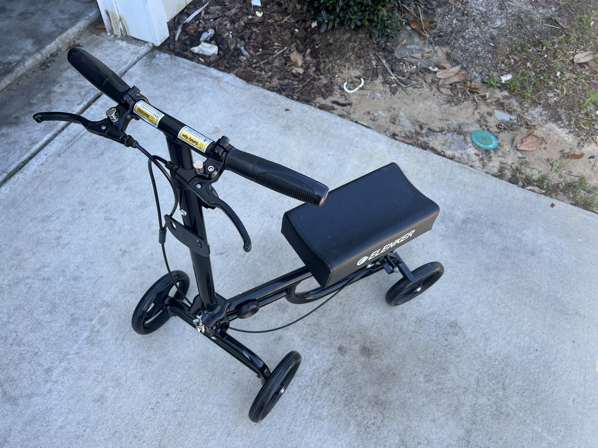 !!!!!!Steerable Knee Walker Available Now!!!! 