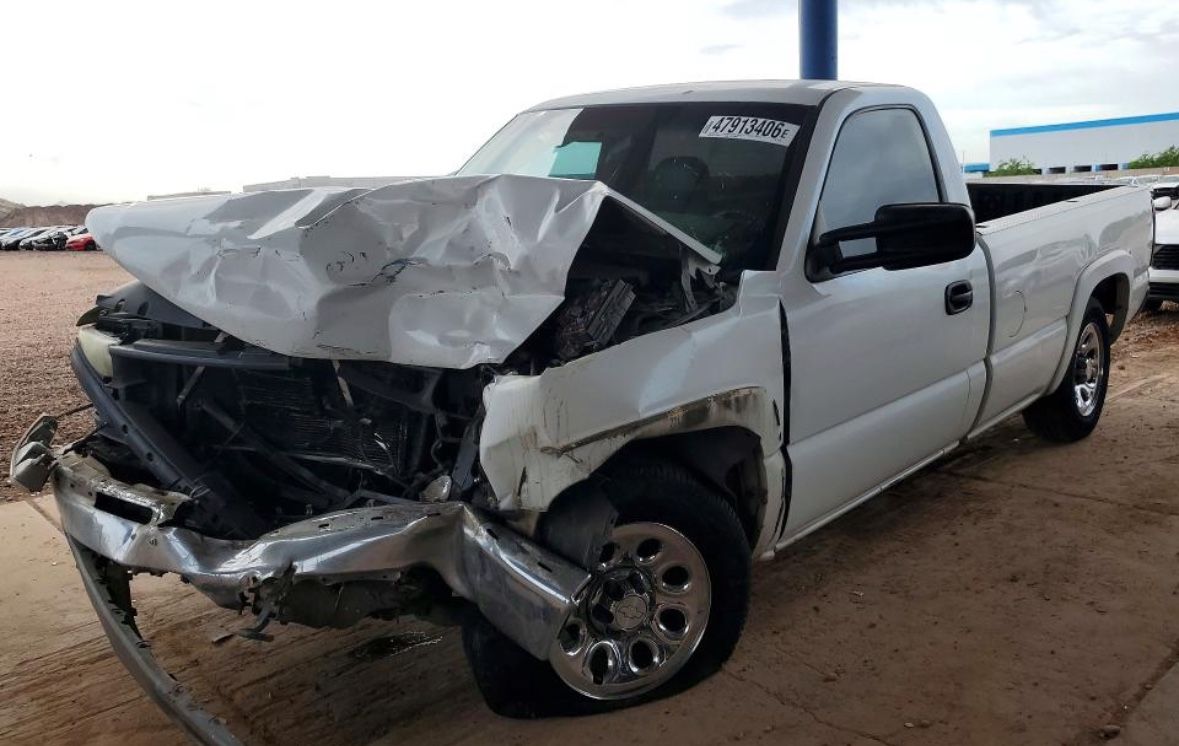 2002 Chevy Silverado 5.3 1500 FOR PARTS