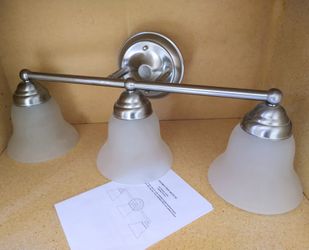 Bath vanity light fixture
