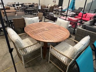 Moving Sales Last Set!!! New 5 Pcs Outdoor Patio Round Extendable Acacia Wood Dining Table and Chairs