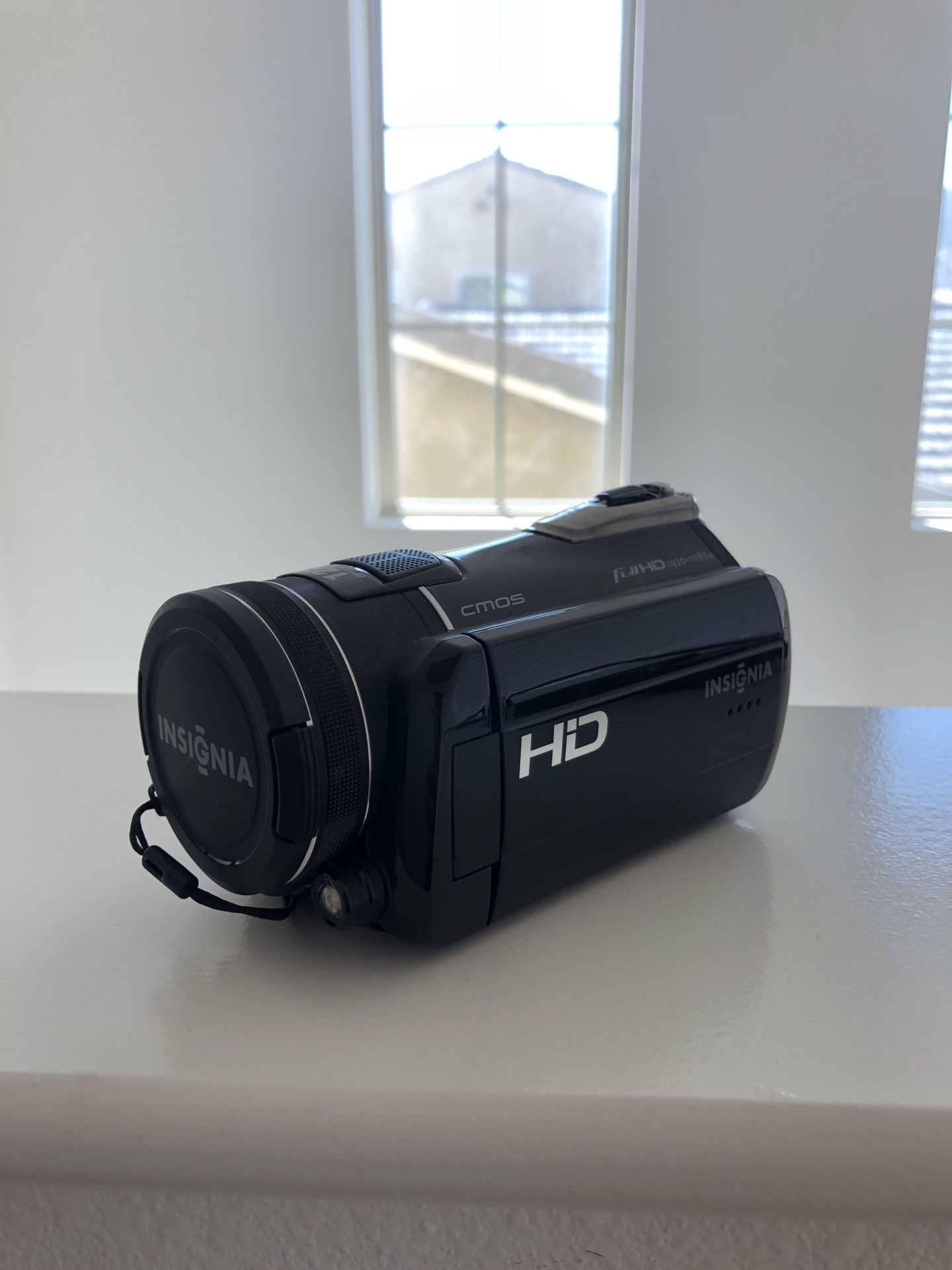 insignia cmos full hd camcorder