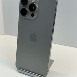 Apple iPhone 15 PRO MAX 256gb. ( Fully Unlocked )